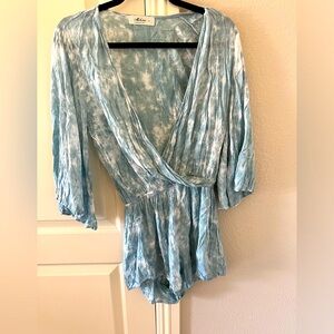 Darling blue & white romper . Mahina 💙🤍